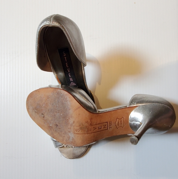 Steve Madden Silver/Crystal Open Toe Pumps - Picture 5 of 6